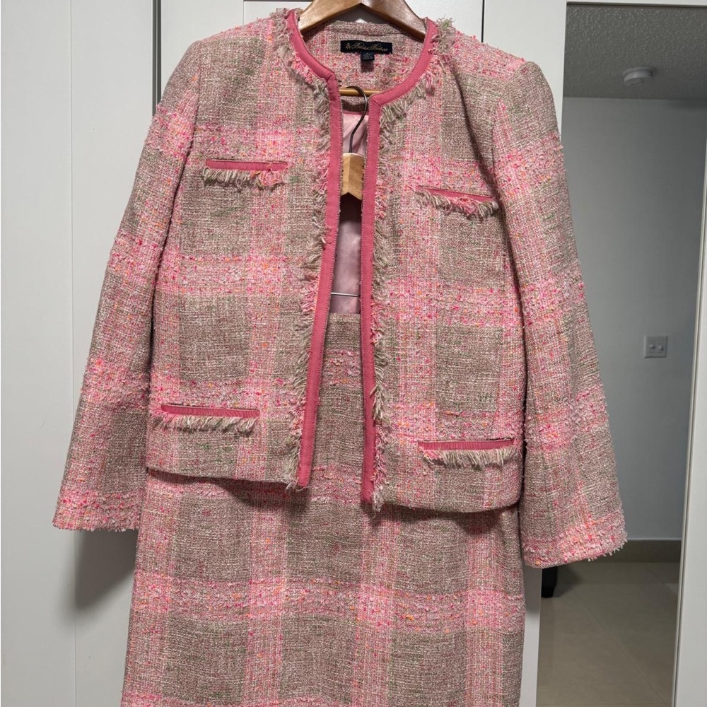 Brooks Brothers Pink Tweed Dress, Skirt & Jacket Set - Sizes 6 & 8 - Picture 4 of 13